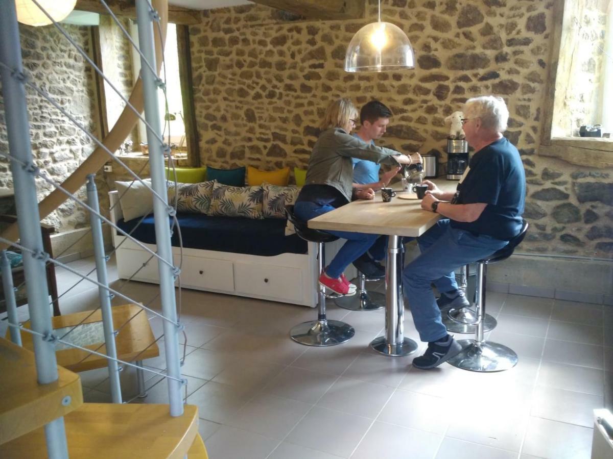 Gite Le Valet, T2 Classe 3 Etoiles, Entre Rennes Et Saint-Malo La Chapelle-aux-Filtzmeens Luaran gambar